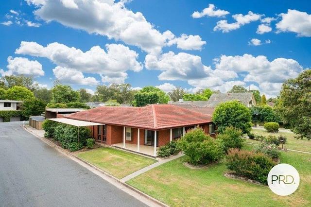 813 St James Crescent, NSW 2640