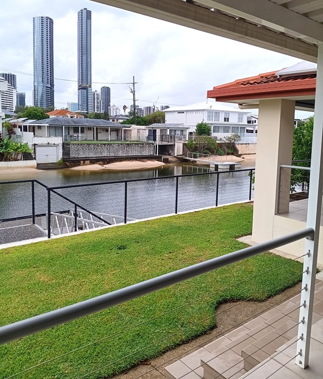 8 Winterhaven Key, QLD 4218