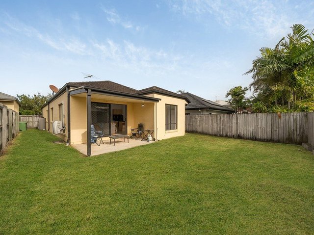 8 Senior Close, QLD 4509