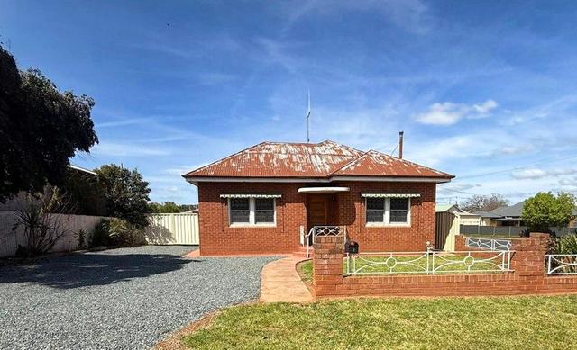 2 Carrington Street, NSW 2870