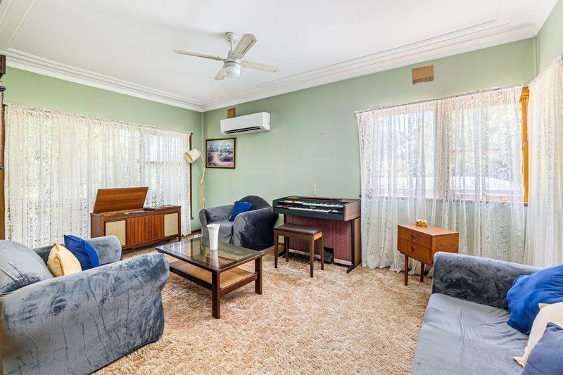 https://images.allhomes.com.au/property/photo/fbe732ed5eb4cb1f1d843b5a008172c6_hd.jpg