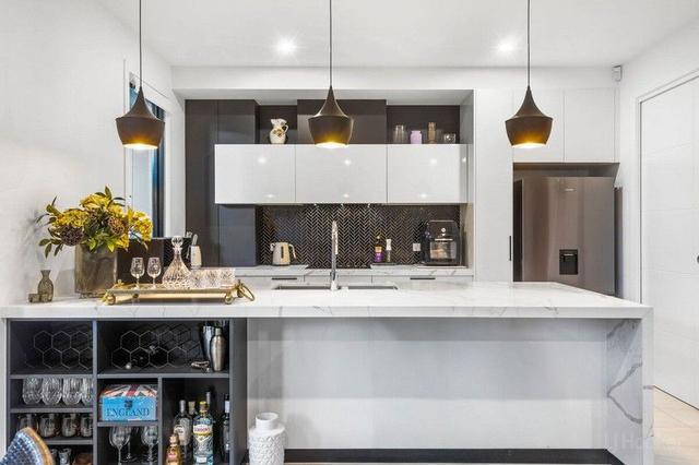 2/451 Pine Ridge Road, QLD 4216