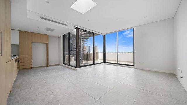 405/2 Dreadnought Street, NSW 2196