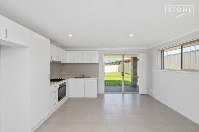 2/5 Burril Street, NSW 2325