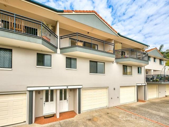 4/27 Flower Street, QLD 4030