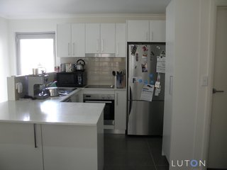 2 Kitchen.JPG