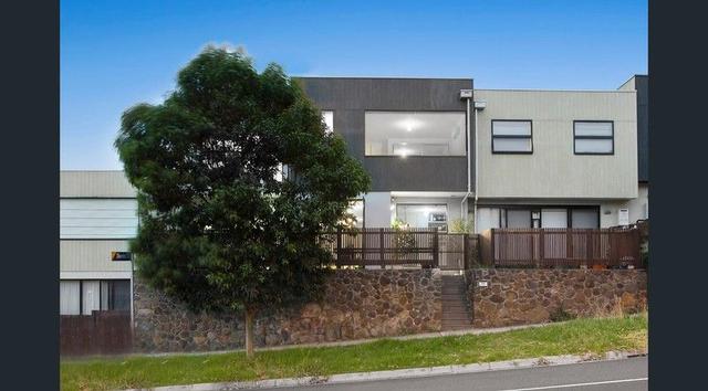 86 Valley Lake Boulevard, VIC 3033