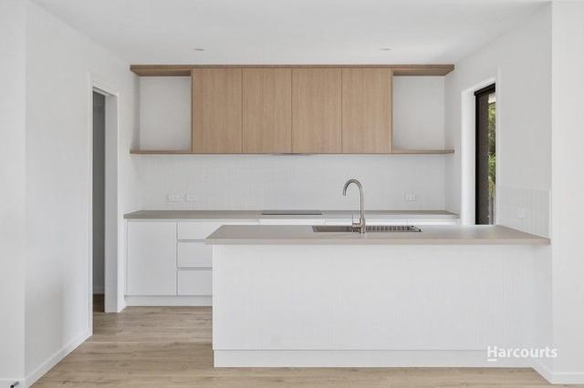 2/14 Holmfield Avenue, TAS 7019