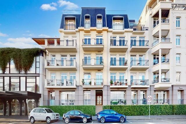 302/90 Beach Street, VIC 3207