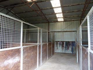 6 Stables