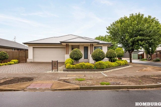 9 The Parkway, SA 5355