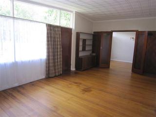 Living Room (2011-02-08)
