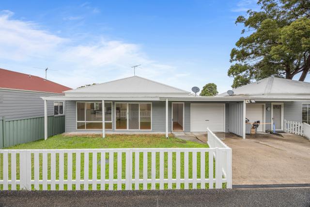 2/17 Albert Street, NSW 2284