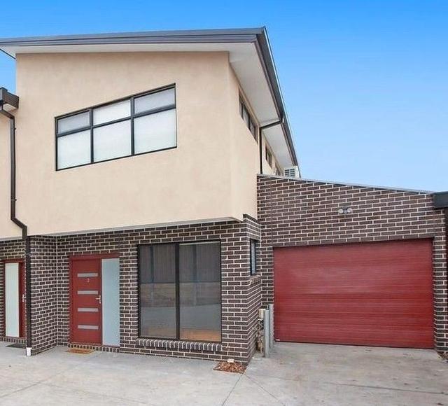 2/5 Miranda Road, VIC 3073