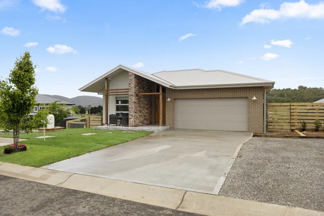 1 Rosarii Place, NSW 2580