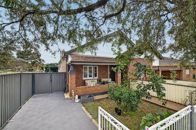 25 Lucerne Street, NSW 2192