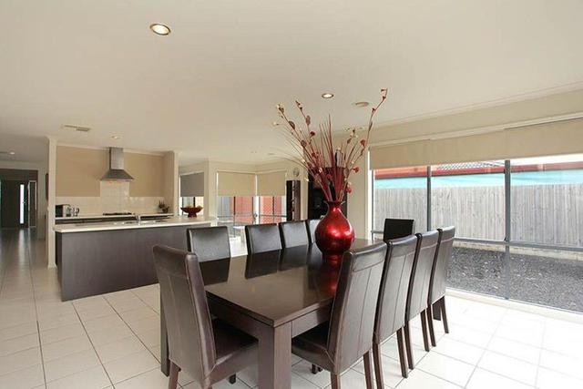 13 Chestnut Grove, VIC 3030