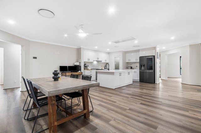 3 Emmaville Crescent, QLD 4208