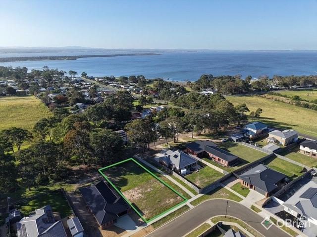 39 Houghton Crescent, VIC 3878