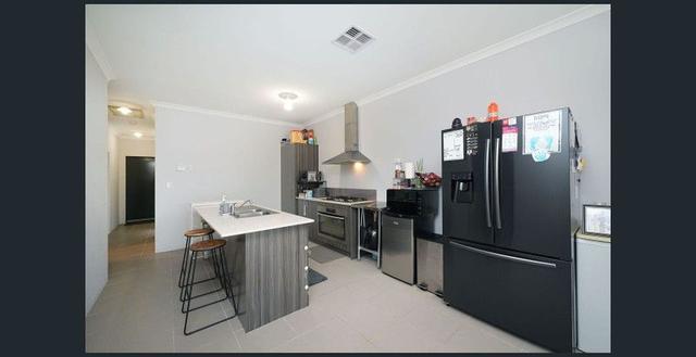13 Debelle Way, WA 6030