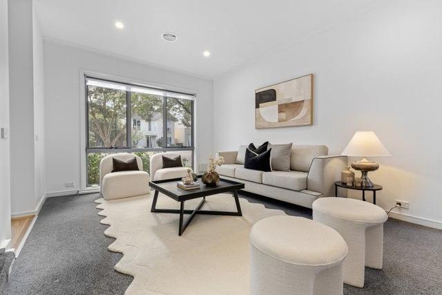 2 Turnberry Court, VIC 3202