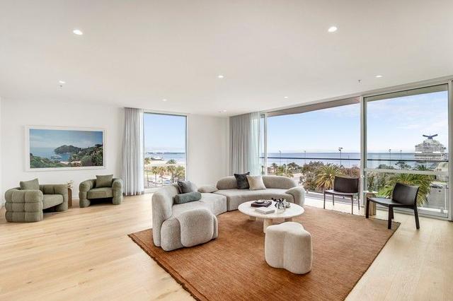 The Penthouse/103 Beach Street, VIC 3207