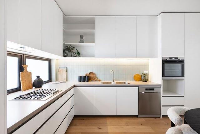 2/12-14 High St Rd, VIC 3147