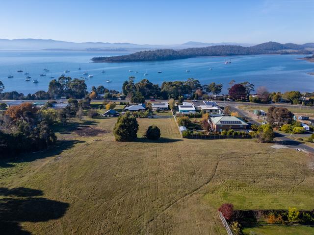 8 Augustus Street, TAS 7270