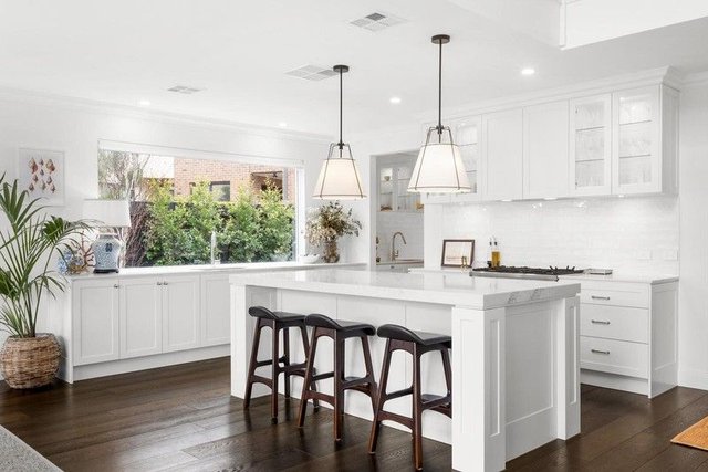 11 Canterbury Street, VIC 3931