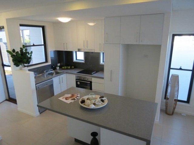 7 The Gardenway, QLD 4226