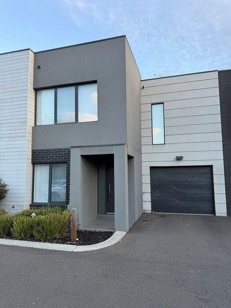 20/47 Waterhaven Boulevard, VIC 3030