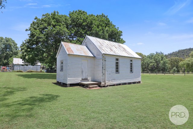 10-12 Alford Street, NSW 2342