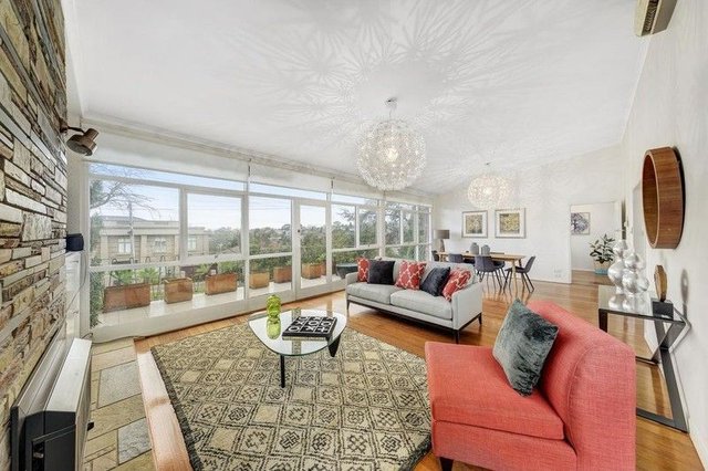 10 Sylvander Street, VIC 3104