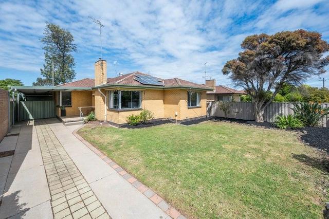 10 Barton Street, VIC 3630