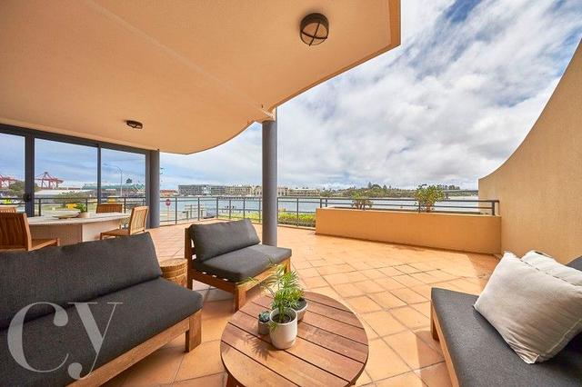 1/1 Riverside Road, WA 6158