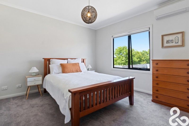 https://images.allhomes.com.au/property/photo/fd02e5ed2cc77e7318349b47f51a51fb_hd.jpg