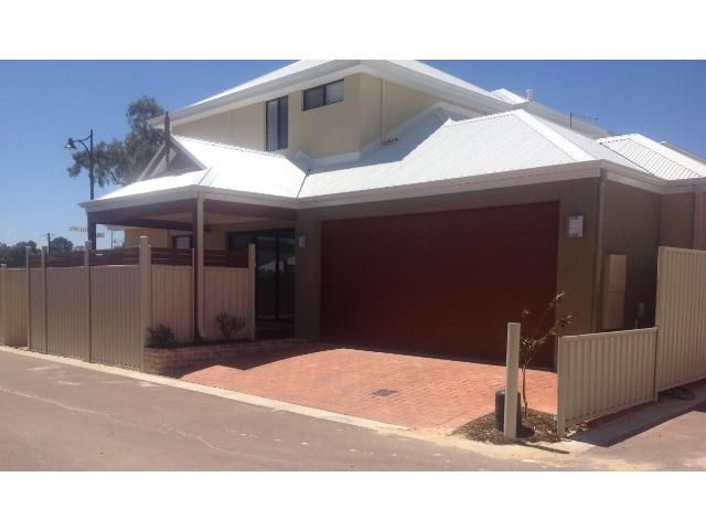 20 Coomer Elbow, South Guildford WA 6055 - House For Rent - $680