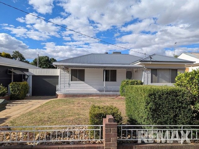 23 Ceduna Street, NSW 2650