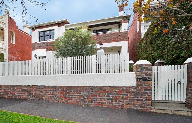 1/72 Tivoli  Road, VIC 3141