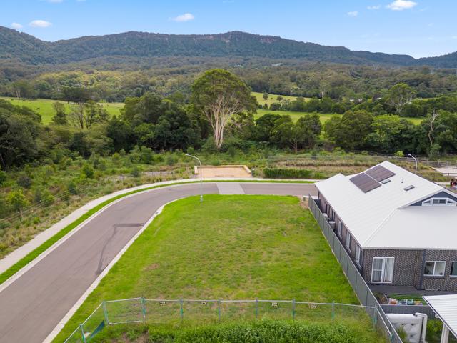 4 Dabroo Circuit, NSW 2530