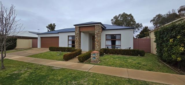 4 Davlin Drive, VIC 3500