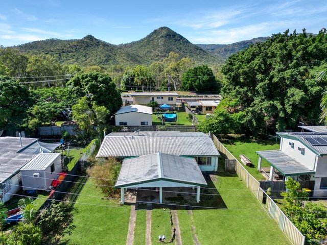 1&2/16 Koinonia Court, QLD 4815