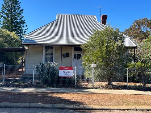 27 Dampier Street, WA 6418