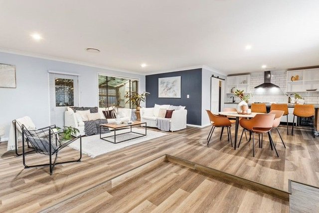 42 Silver Crescent, NSW 2120