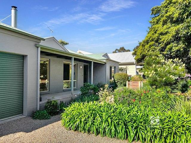 18 Fell Place, VIC 3904