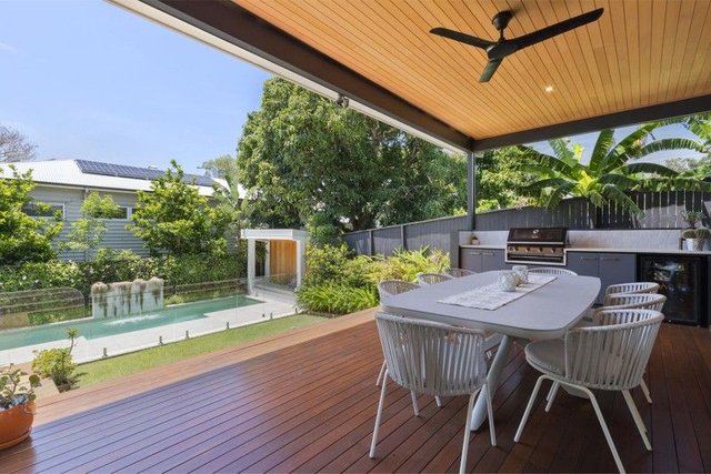 5 Canberra Dr, QLD 4060