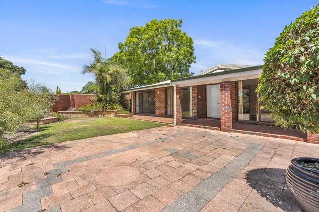 12 Layman Street, WA 6154