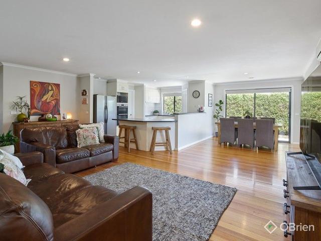 10 Leonis Court, VIC 3825