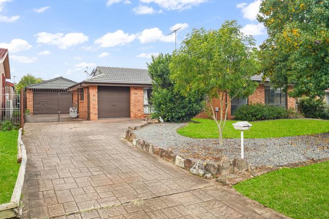 7 Briery Place, NSW 2749