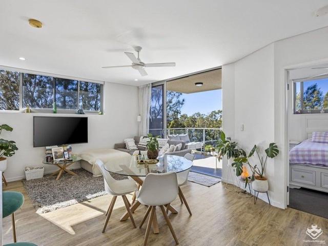 ID:21154321/33 Lakefront Crescent, QLD 4227
